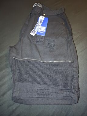 Artisan Men’s Black Distressed Ribbed Shorts NWT 40